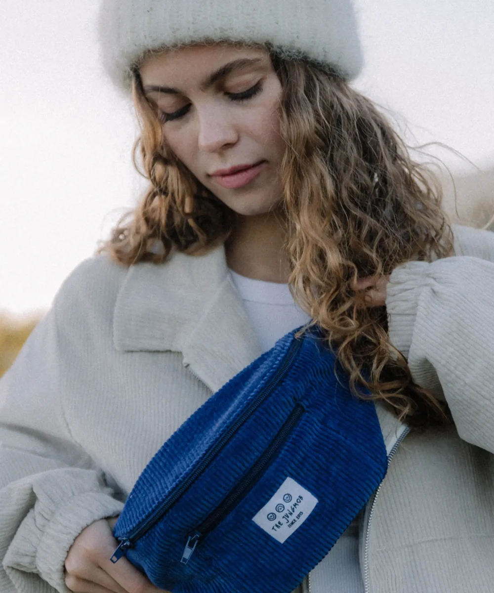 JUNGMOB NERKA MELLOW BLUEBERRY HIP BACK