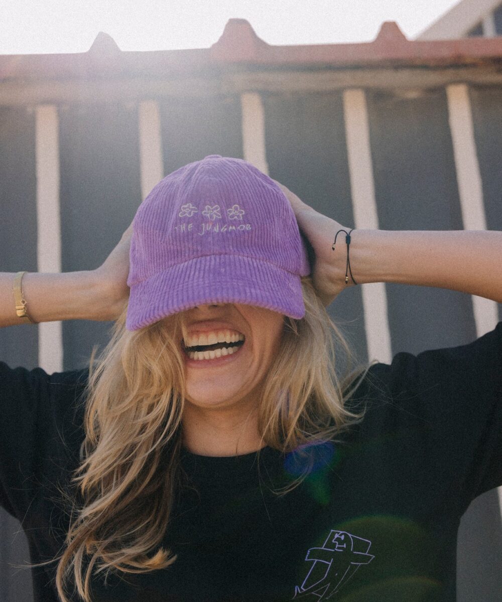 Czapka z daszkiem JUNGMOB FLOWERS BERRIES Cord Cap