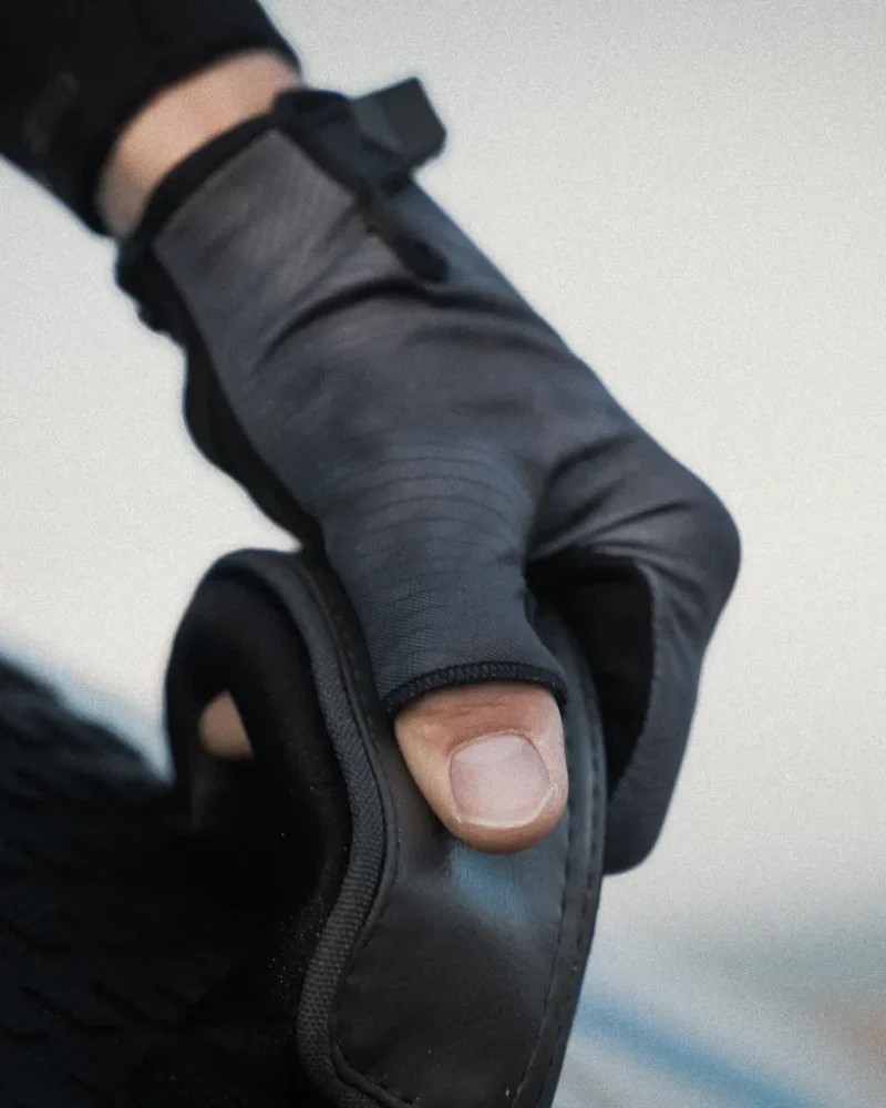 48230-4140_gloves_amara_half_finger_unisex_grey