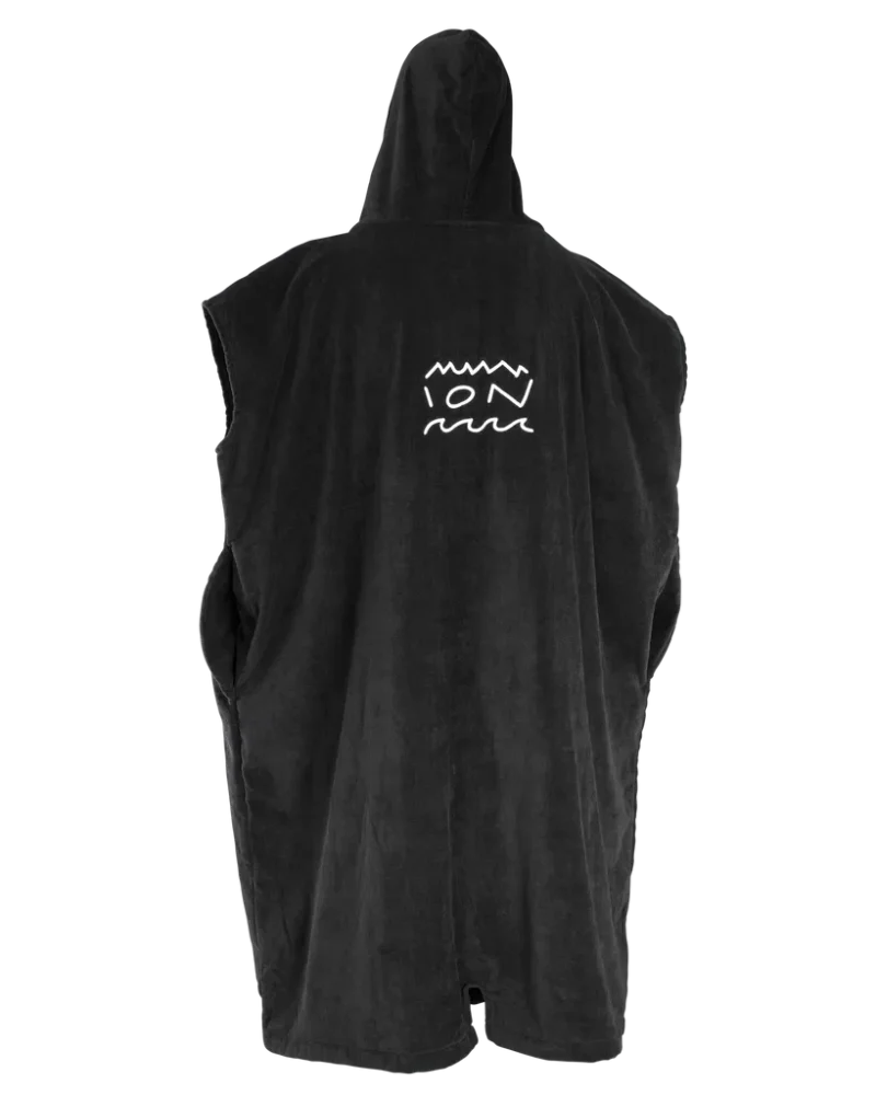 48230-7094_IOW-Poncho_Core_02_900_black_back