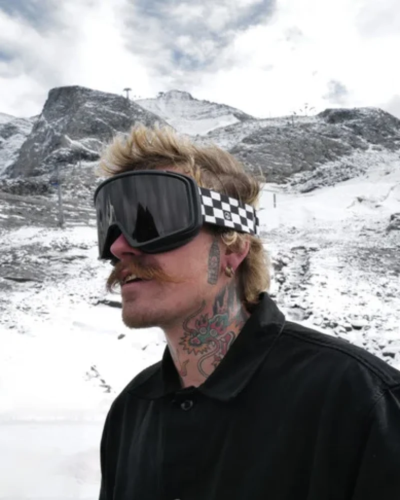 962_c3a854b9f8-20101dh-stylefish_photochromic_2