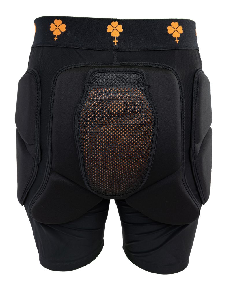 CLOVER - Chrashpants - LowRres-1